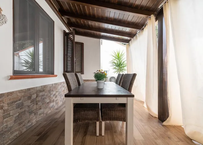 Semesterbostad Mattia *